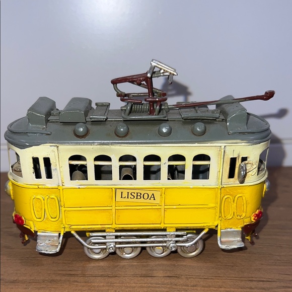 Charming Lisbon, Portugal Miniature Model Tram - Picture 4 of 11